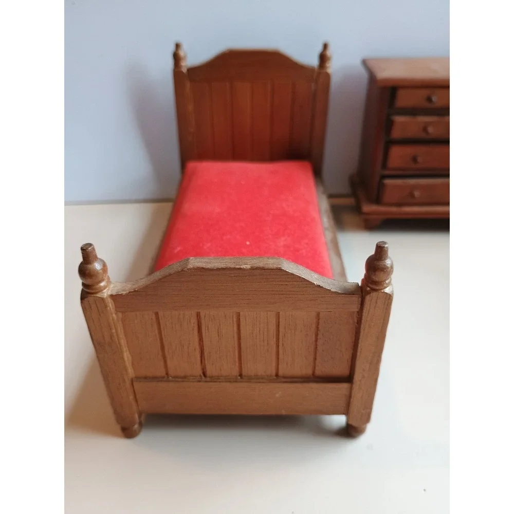 Vintage Miniatures Doll House Wooden Furniture Canopy Bed Dresser Quilt Rack